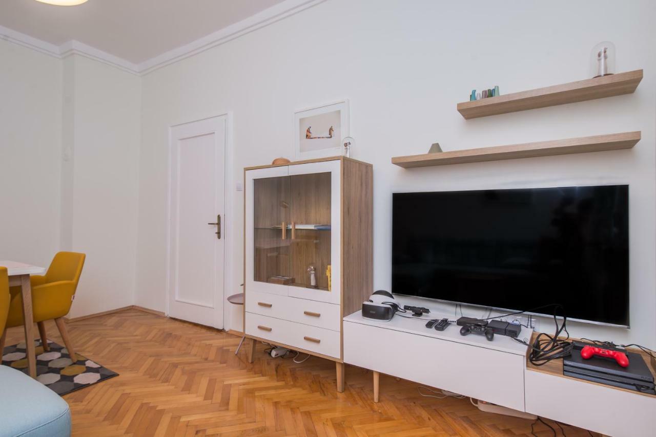 Designer & Luxurious, Business, One Bedroom Apartment In Top Central Sofia By Flat Mаnager Exteriör bild